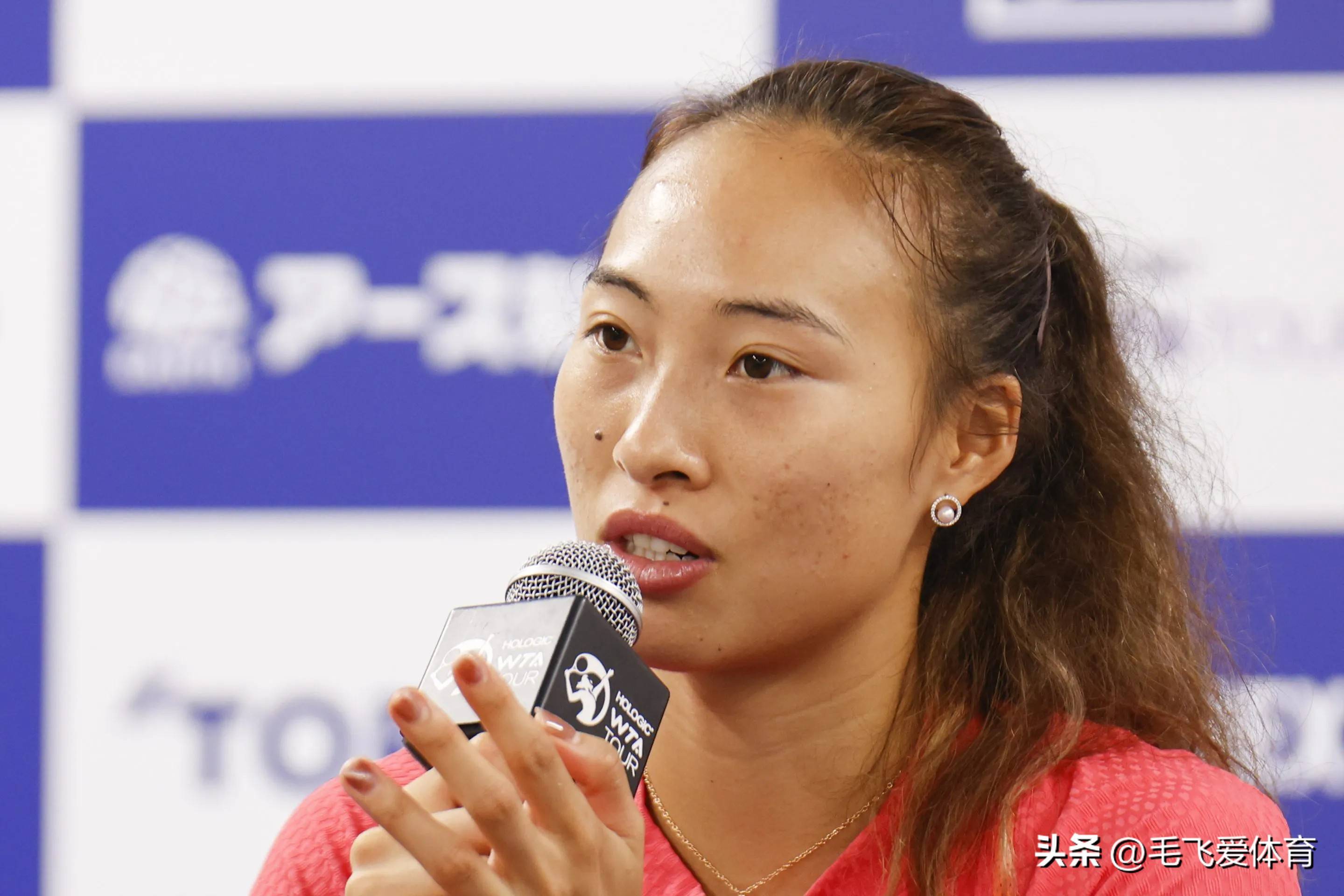 阿扎伦卡迎来七赛季高光表现,日本队球迷沸腾!